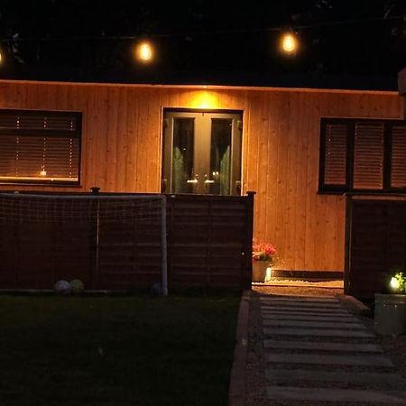 Cozy Cabin With Modern Comforts Wootton  Eksteriør bilde